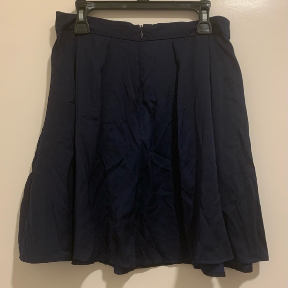 Dreampop Junior Navy blue silk skirt with bow front by size 14 - Picture 4 of 4